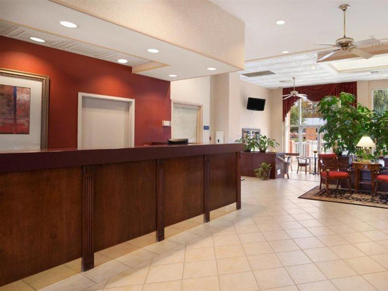 Hotel Baymont By Wyndham Warrenton Extérieur photo