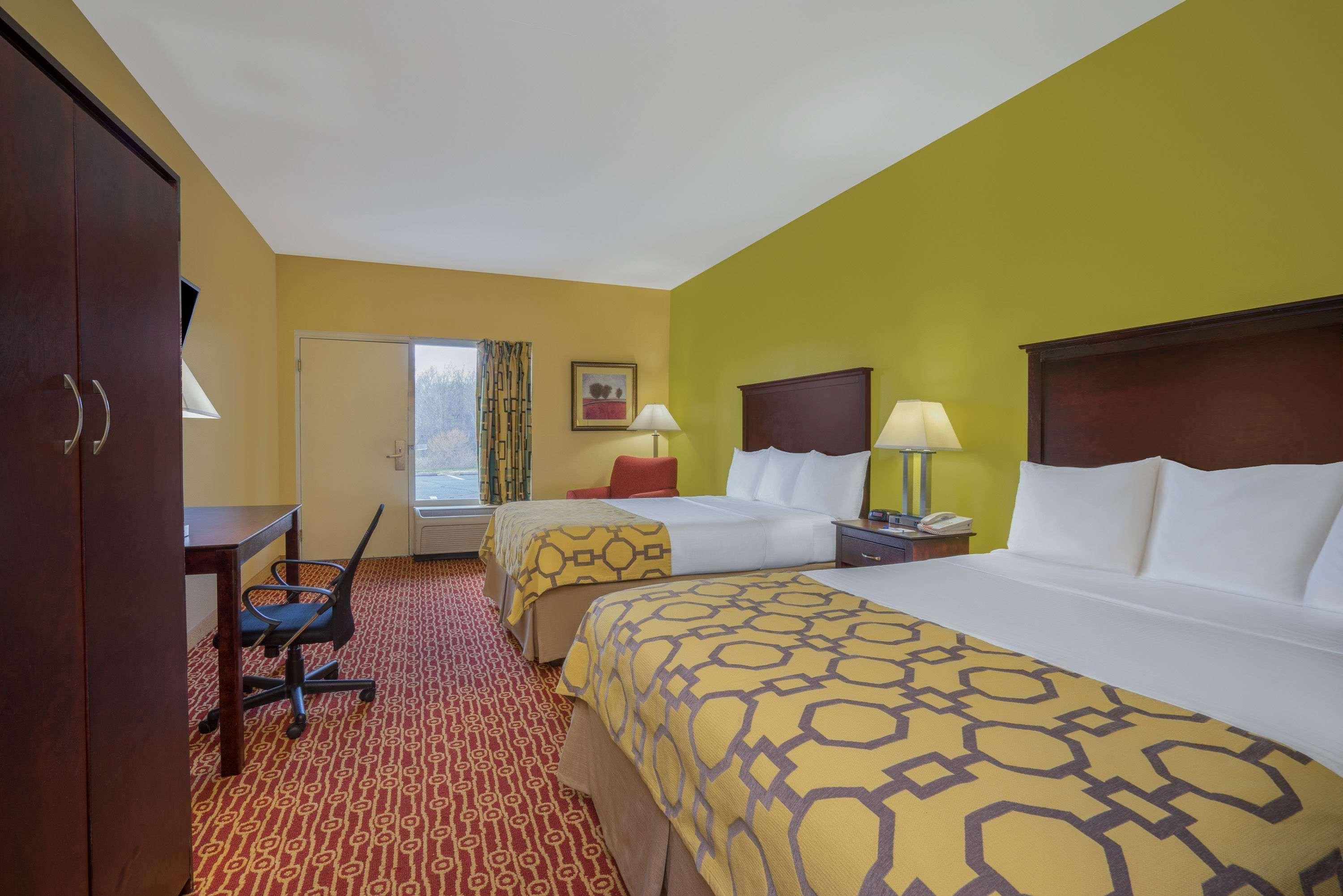 Hotel Baymont By Wyndham Warrenton Extérieur photo
