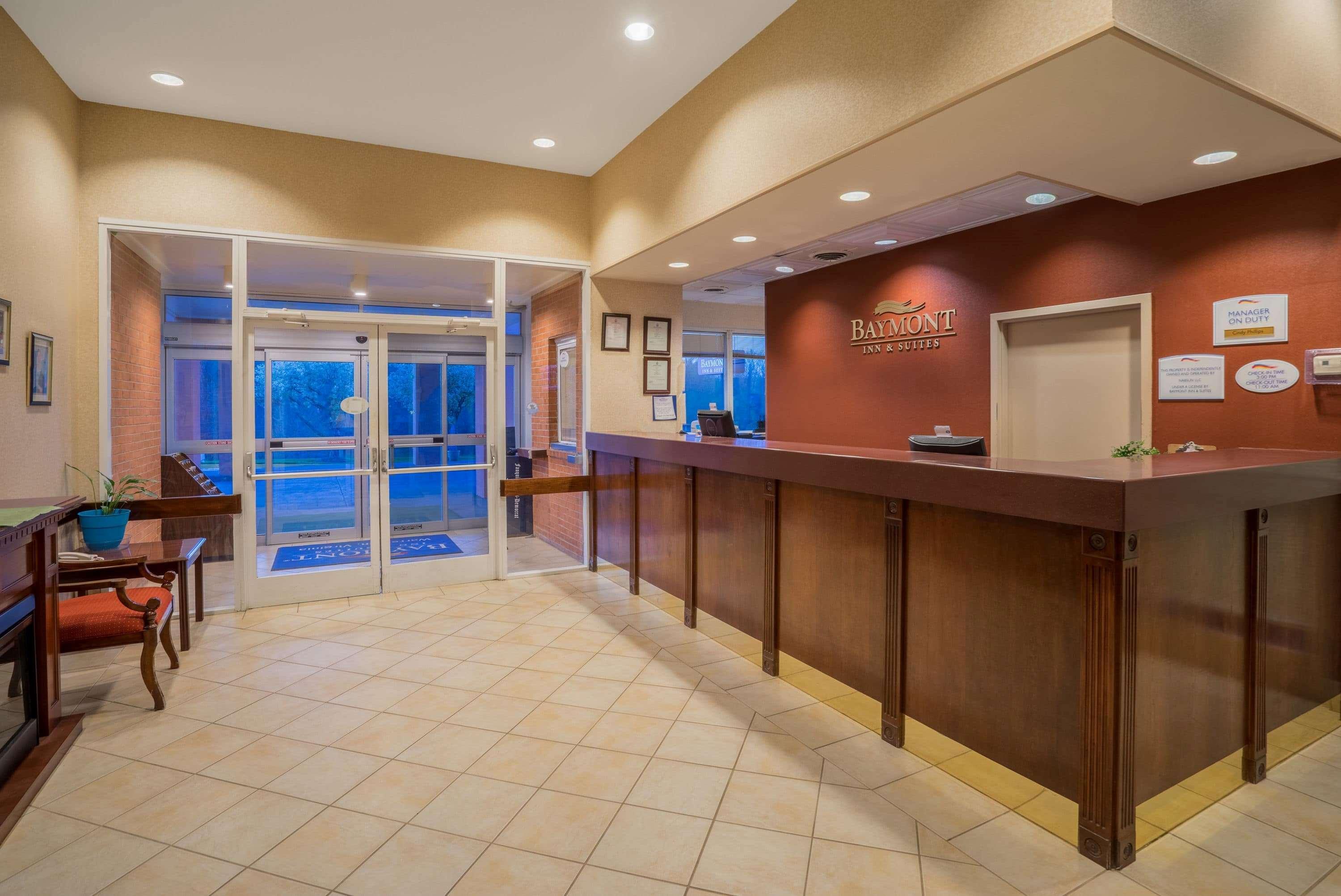 Hotel Baymont By Wyndham Warrenton Extérieur photo