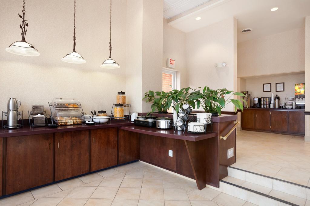 Hotel Baymont By Wyndham Warrenton Extérieur photo